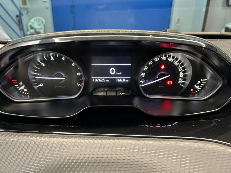 Photo 10 de l'offre de PEUGEOT 208 1.2 THP Puretech 110  GTLINE à 7990€ chez MKP Distribution
