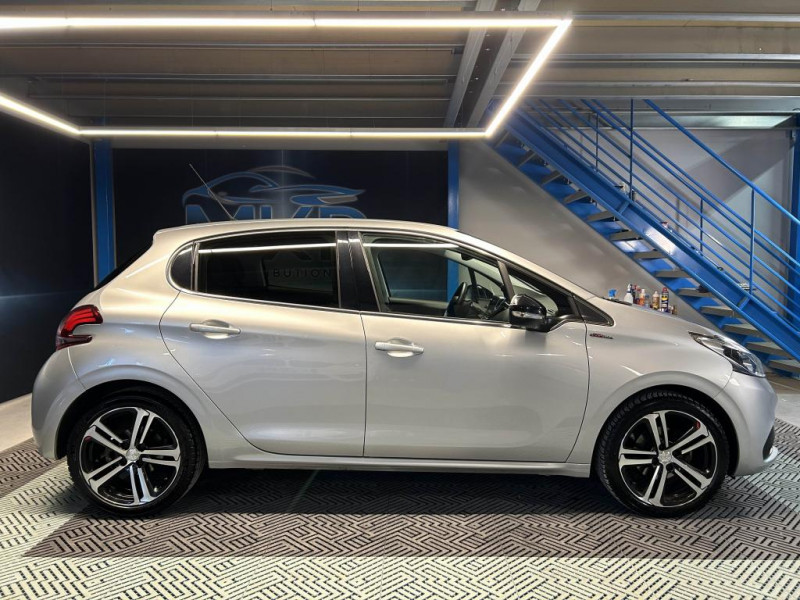 Photo 6 de l'offre de PEUGEOT 208 1.2 THP Puretech 110  GTLINE à 7990€ chez MKP Distribution