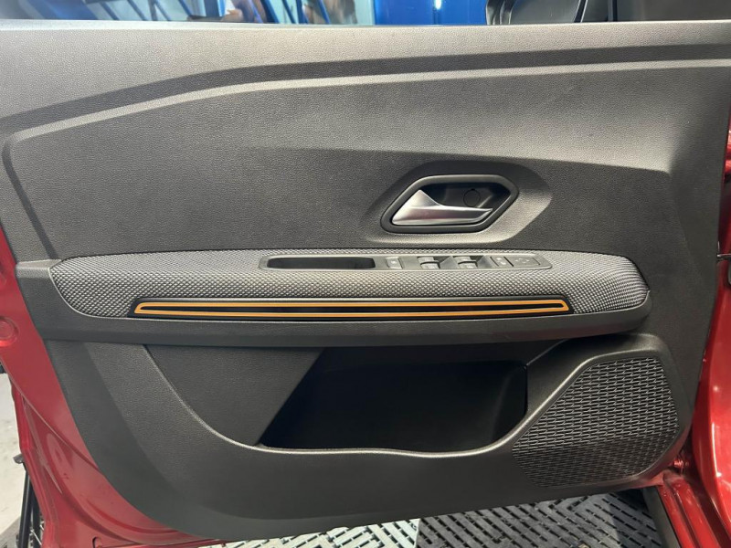 Photo 31 de l'offre de DACIA SANDERO 1.0 TCe 92 Stepway Confort BVA à 13990€ chez MKP Distribution