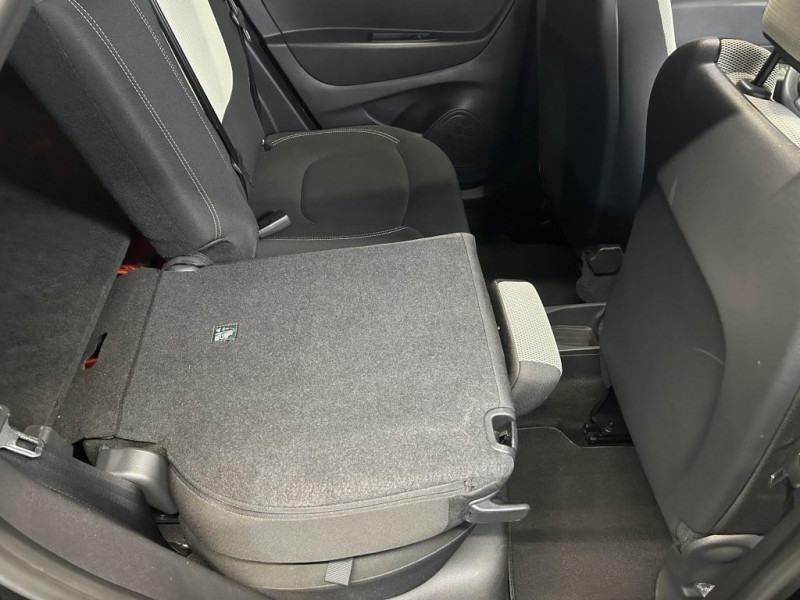 Photo 40 de l'offre de RENAULT CAPTUR 0.9 TCe 90  Intens BVM à 12490€ chez MKP Distribution