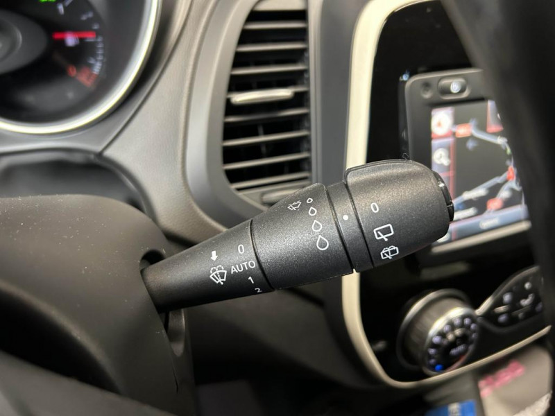 Photo 16 de l'offre de RENAULT CAPTUR 0.9 TCe 90  Intens BVM à 12490€ chez MKP Distribution