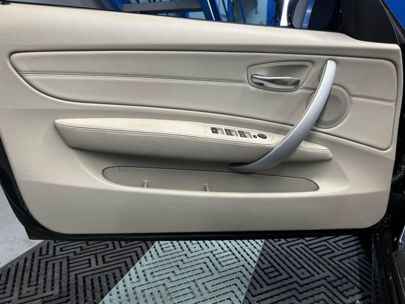 Photo 50 de l'offre de BMW SERIE 1 Cabriolet  118d  Cabriolet 2.0 143  Sport Design BVM à 14490€ chez MKP Distribution