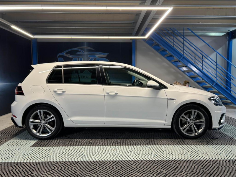 Photo 6 de l'offre de VOLKSWAGEN GOLF 7 1.5 TSI 150 Carat + Pack R Line BVM à 18490€ chez MKP Distribution