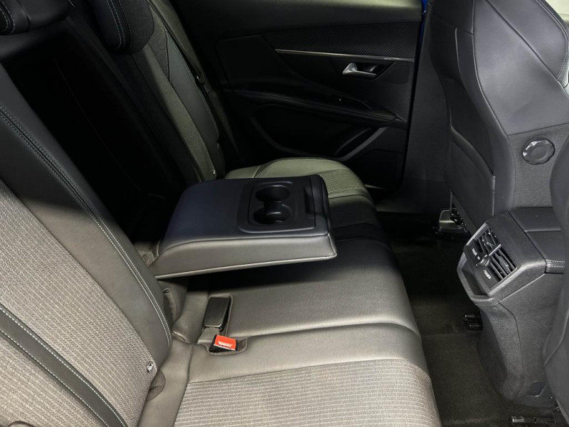 Photo 41 de l'offre de PEUGEOT 3008 1.5 BlueHDi 130 Allure Pack BVA à 21490€ chez MKP Distribution