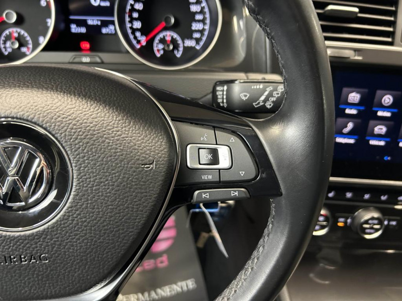 Photo 15 de l'offre de VOLKSWAGEN GOLF 7 1.5 TSI 150 Carat + Pack R Line BVM à 18490€ chez MKP Distribution