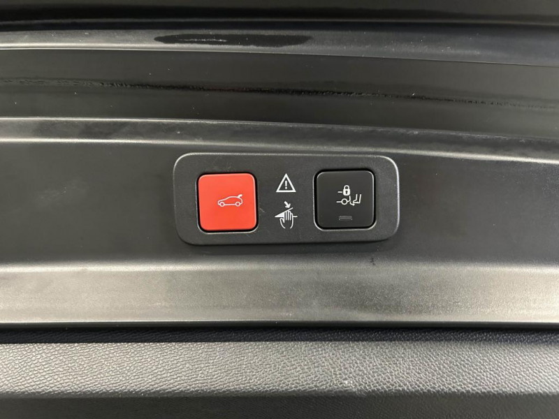 Photo 10 de l'offre de PEUGEOT 5008  1.5 BlueHDi 130 GT Line BVA 7 places à 21490€ chez MKP Distribution