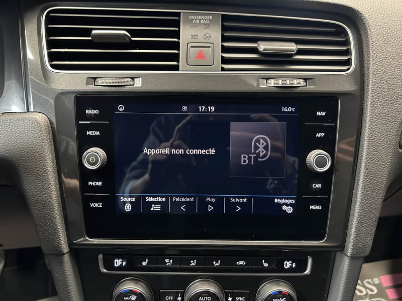 Photo 20 de l'offre de VOLKSWAGEN GOLF 7 1.5 TSI 150 Carat + Pack R Line BVM à 18490€ chez MKP Distribution