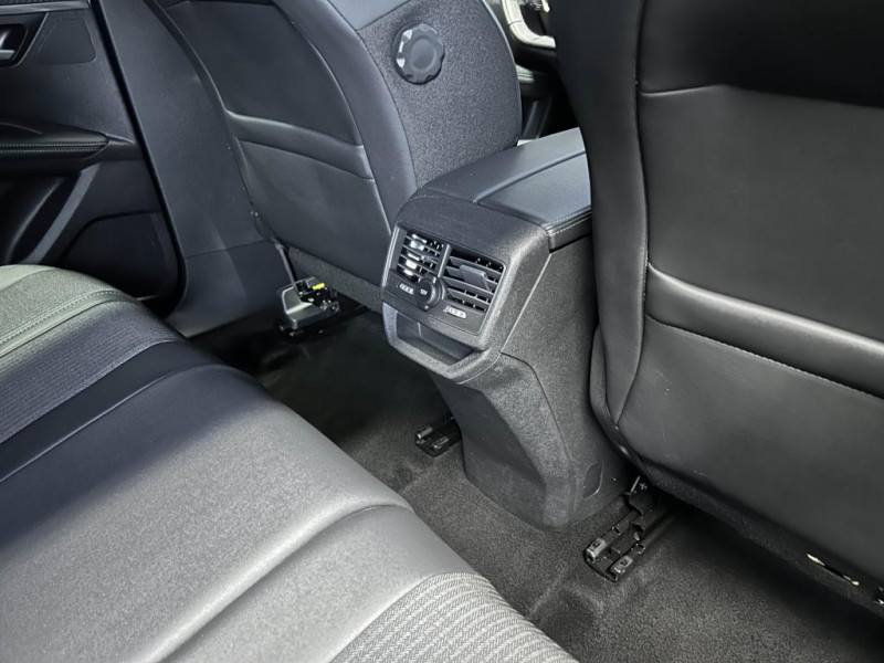 Photo 43 de l'offre de PEUGEOT 3008 1.5 BlueHDi 130 Allure Pack BVA à 21490€ chez MKP Distribution
