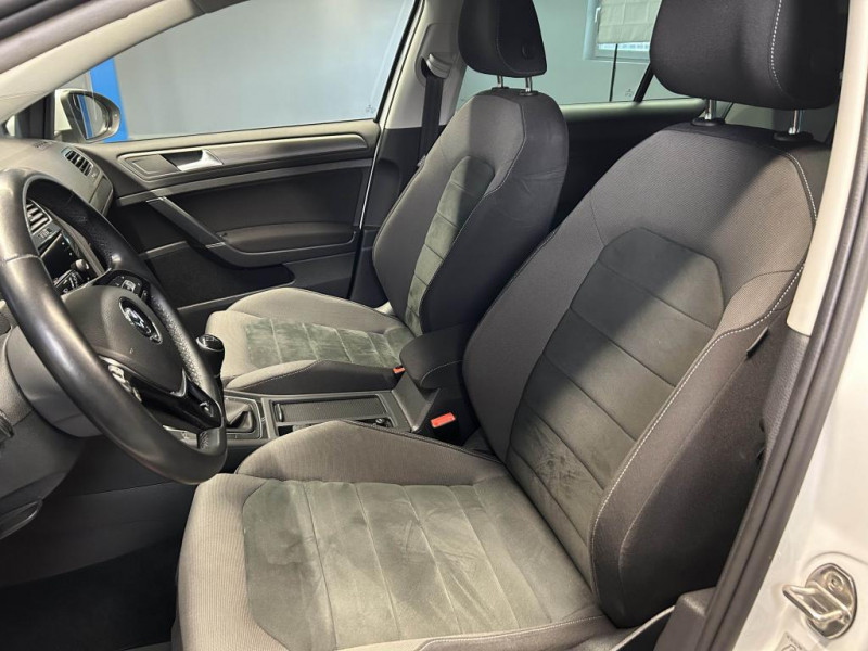 Photo 29 de l'offre de VOLKSWAGEN GOLF 7 1.5 TSI 150 Carat + Pack R Line BVM à 18490€ chez MKP Distribution