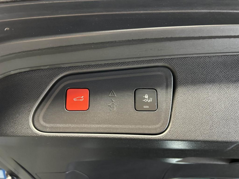 Photo 10 de l'offre de PEUGEOT 3008 1.5 BlueHDi 130 GT Line BVA à 22990€ chez MKP Distribution