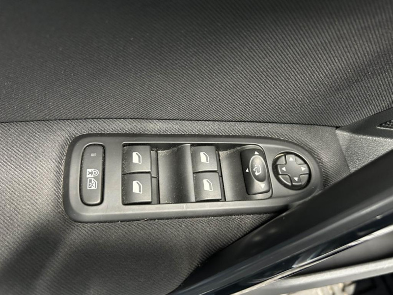 Photo 28 de l'offre de PEUGEOT 508  1.6 THP 165 Allure BVM à 11990€ chez MKP Distribution