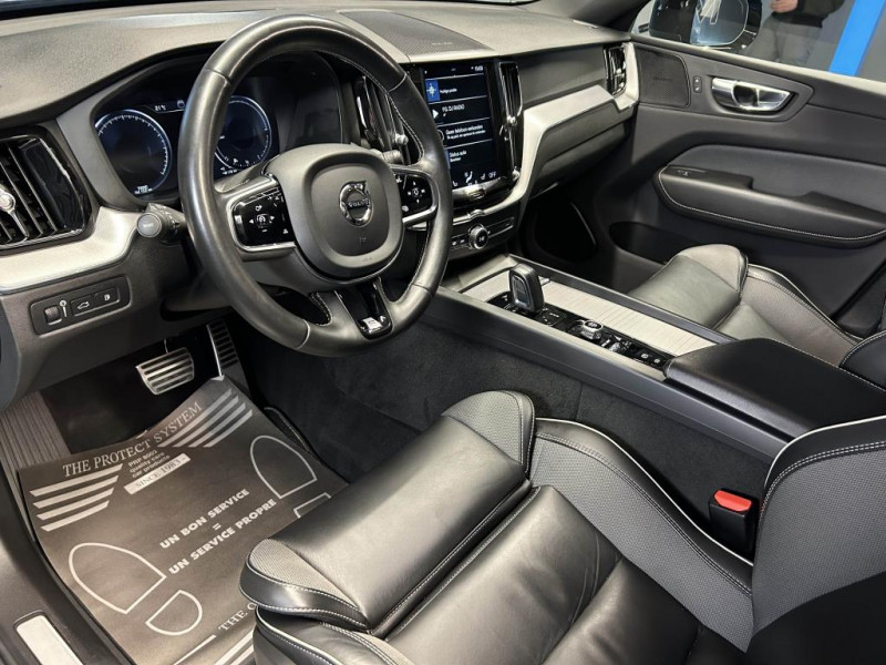 Photo 33 de l'offre de VOLVO XC60 2.0 T8 390  R-Design GEARTRONIC 8 à 34490€ chez MKP Distribution