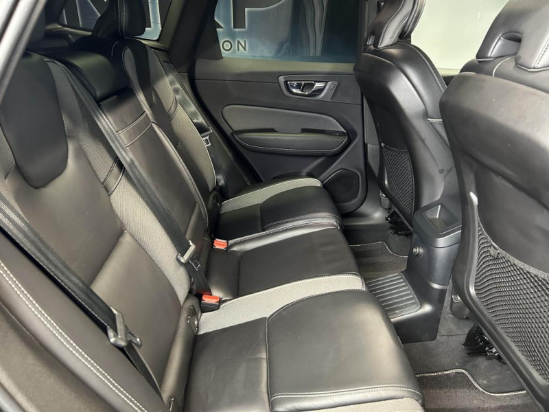 Photo 42 de l'offre de VOLVO XC60 2.0 T8 390  R-Design GEARTRONIC 8 à 34490€ chez MKP Distribution