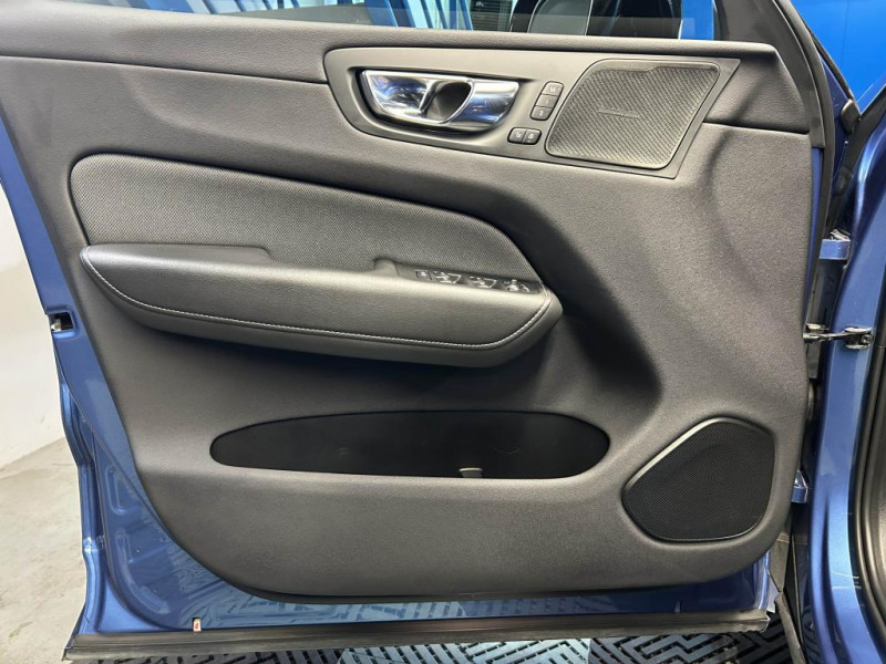 Photo 34 de l'offre de VOLVO XC60 2.0 T8 390  R-Design GEARTRONIC 8 à 34490€ chez MKP Distribution
