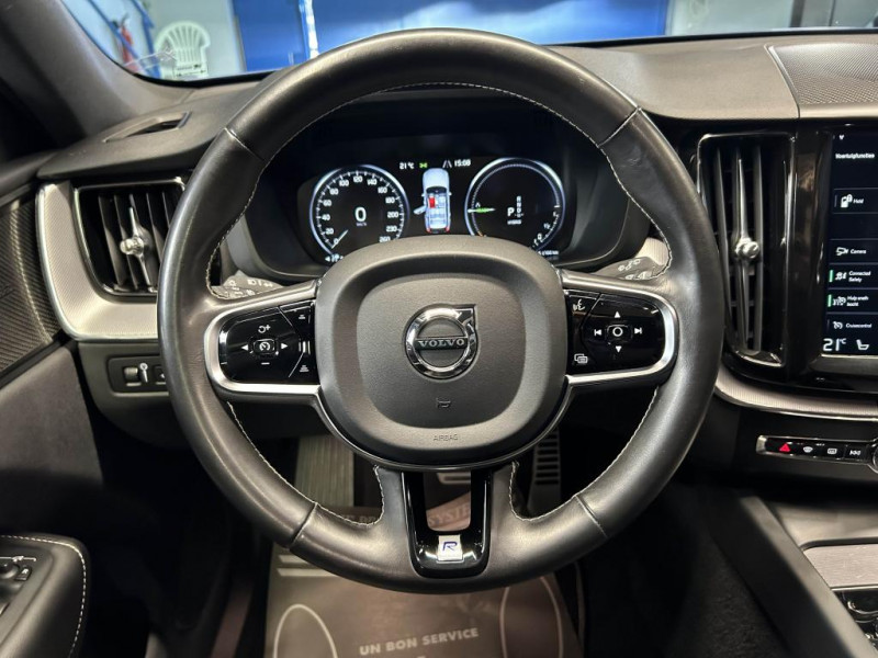 Photo 13 de l'offre de VOLVO XC60 2.0 T8 390  R-Design GEARTRONIC 8 à 34490€ chez MKP Distribution
