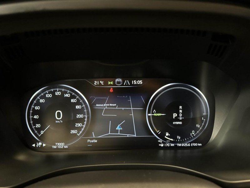 Photo 12 de l'offre de VOLVO XC60 2.0 T8 390  R-Design GEARTRONIC 8 à 34490€ chez MKP Distribution