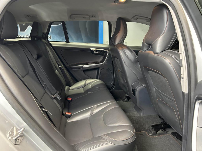 Photo 32 de l'offre de VOLVO V60 2.0 D3 150 Ocean Race BVM à 14990€ chez MKP Distribution