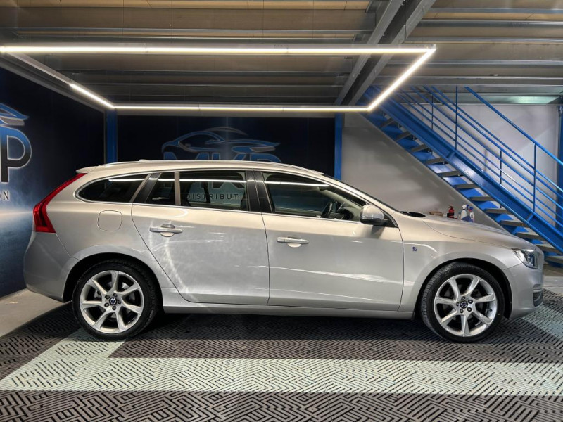 Photo 7 de l'offre de VOLVO V60 2.0 D3 150 Ocean Race BVM à 14990€ chez MKP Distribution