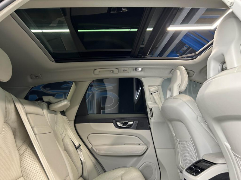 Photo 48 de l'offre de VOLVO XC60 2.0 T5 250 Inscription BVA à 25990€ chez MKP Distribution