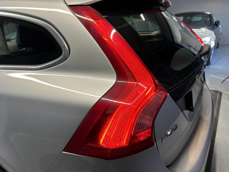 Photo 42 de l'offre de VOLVO V60 2.0 D3 150 Ocean Race BVM à 14990€ chez MKP Distribution