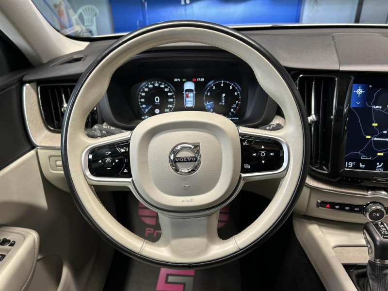 Photo 15 de l'offre de VOLVO XC60 2.0 T5 250 Inscription BVA à 25990€ chez MKP Distribution