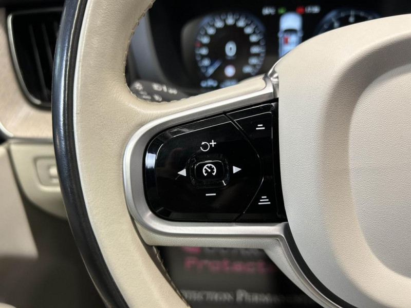 Photo 16 de l'offre de VOLVO XC60 2.0 T5 250 Inscription BVA à 25990€ chez MKP Distribution