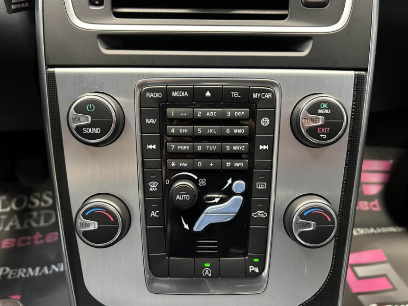 Photo 17 de l'offre de VOLVO V60 2.0 D3 150 Ocean Race BVM à 14990€ chez MKP Distribution