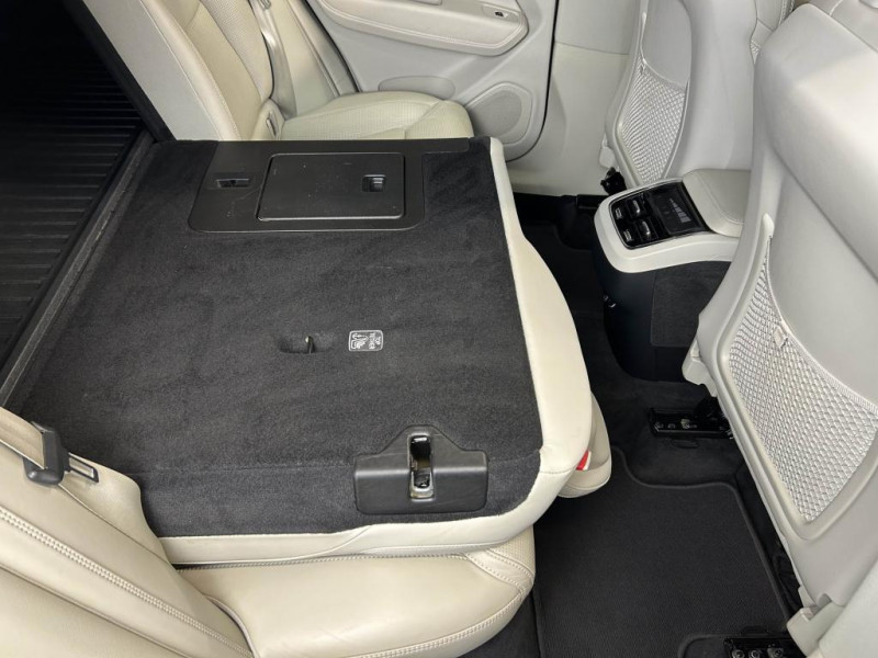 Photo 44 de l'offre de VOLVO XC60 2.0 T5 250 Inscription BVA à 25990€ chez MKP Distribution