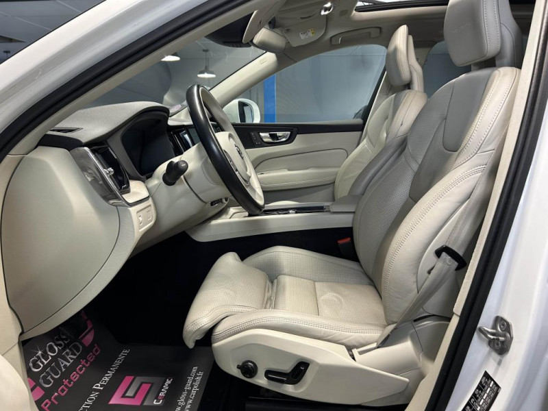 Photo 32 de l'offre de VOLVO XC60 2.0 T5 250 Inscription BVA à 25990€ chez MKP Distribution