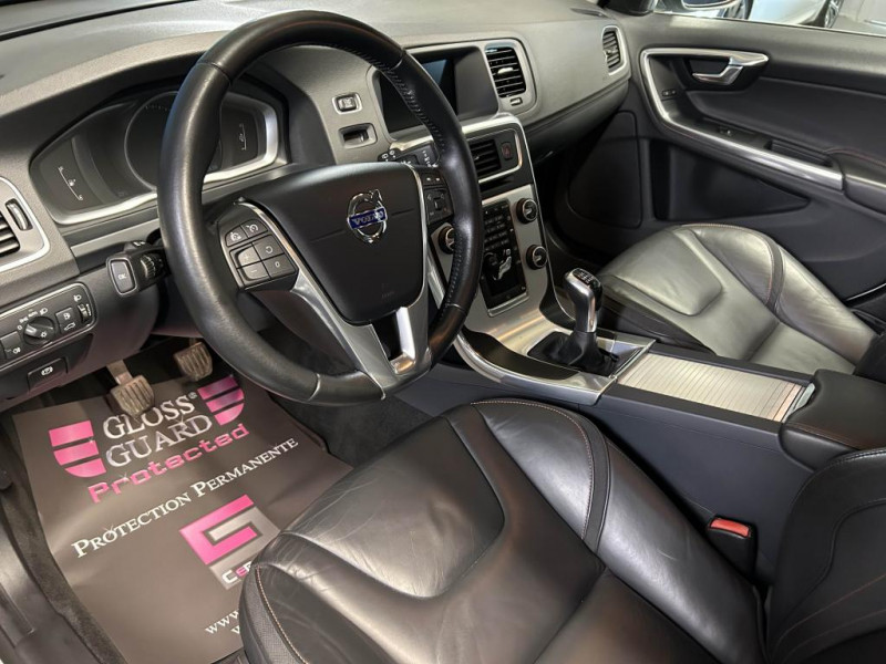 Photo 26 de l'offre de VOLVO V60 2.0 D3 150 Ocean Race BVM à 14990€ chez MKP Distribution