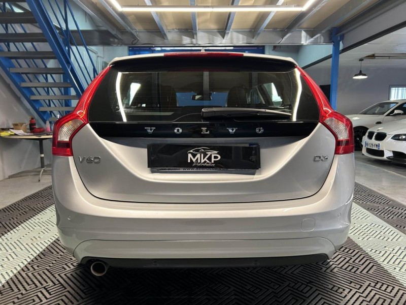 Photo 4 de l'offre de VOLVO V60 2.0 D3 150 Ocean Race BVM à 14990€ chez MKP Distribution