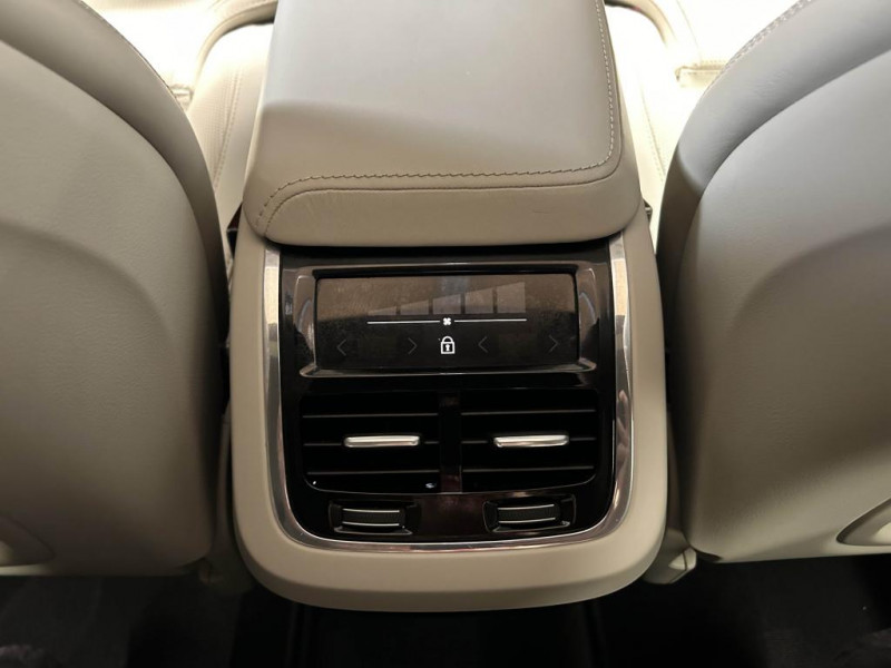Photo 47 de l'offre de VOLVO XC60 2.0 T5 250 Inscription BVA à 25990€ chez MKP Distribution