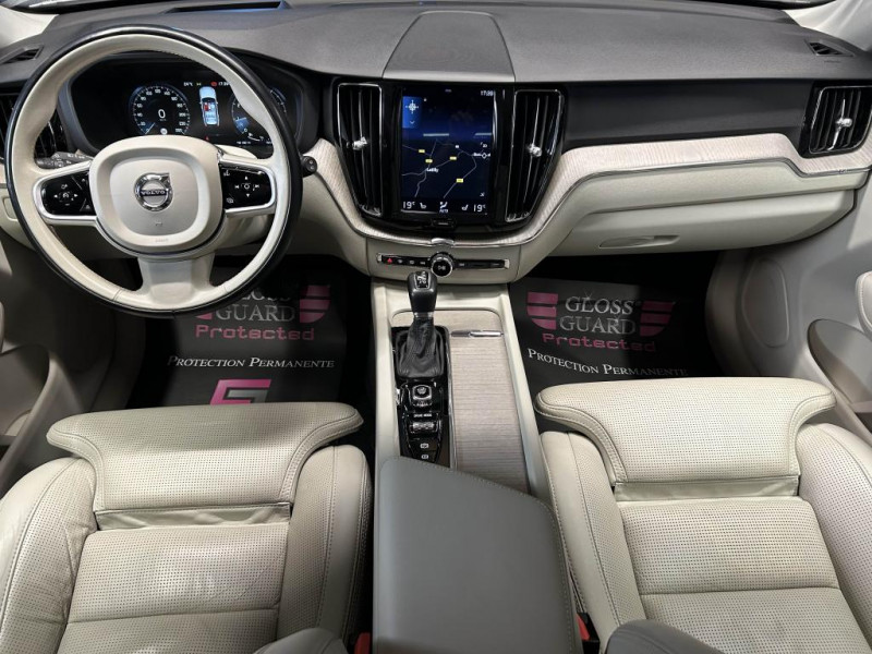 Photo 12 de l'offre de VOLVO XC60 2.0 T5 250 Inscription BVA à 25990€ chez MKP Distribution