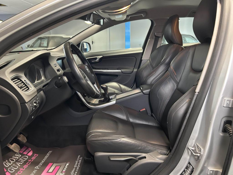 Photo 23 de l'offre de VOLVO V60 2.0 D3 150 Ocean Race BVM à 14990€ chez MKP Distribution