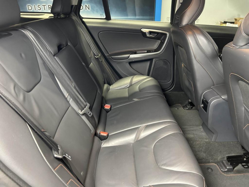 Photo 33 de l'offre de VOLVO V60 2.0 D3 150 Ocean Race BVM à 14990€ chez MKP Distribution