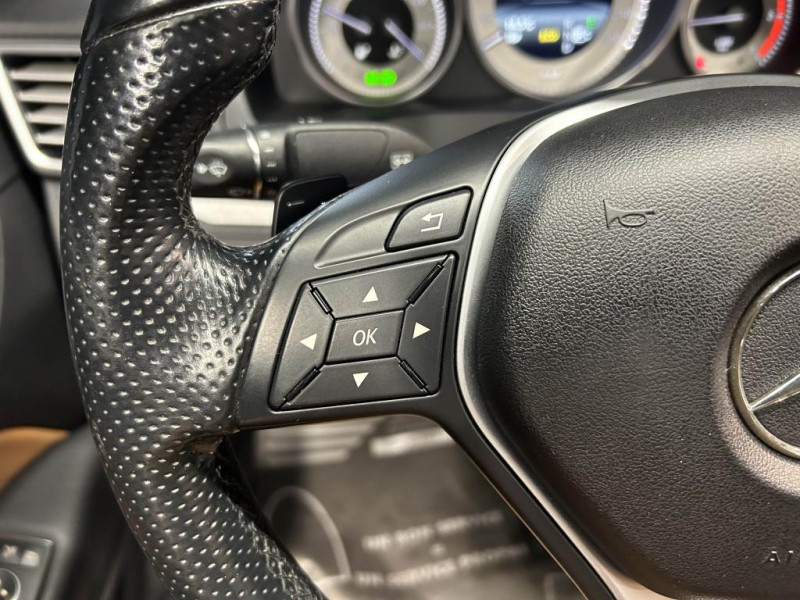 Photo 21 de l'offre de MERCEDES-BENZ CLASSE E Cabriolet  2.1 170 Executive BVA à 21990€ chez MKP Distribution
