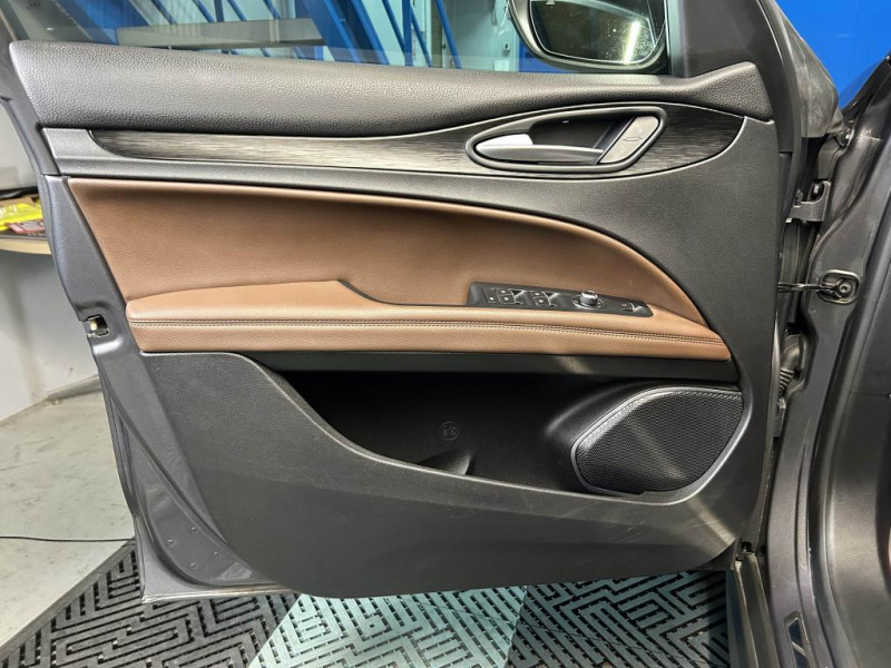 Photo 30 de l'offre de ALFA ROMEO STELVIO 2.2 DIESEL 210  Q4 SUPER AT8 à 26990€ chez MKP Distribution