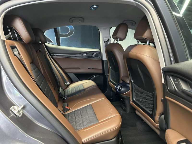 Photo 36 de l'offre de ALFA ROMEO STELVIO 2.2 DIESEL 210  Q4 SUPER AT8 à 26990€ chez MKP Distribution