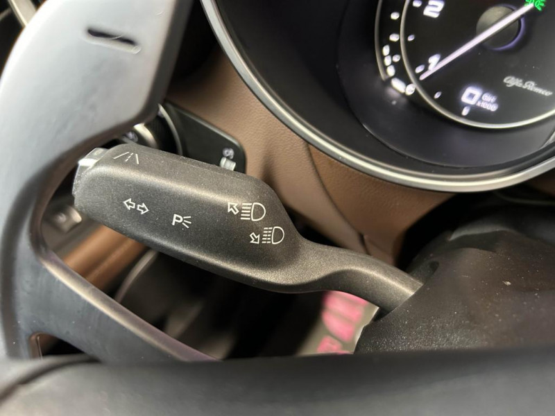 Photo 18 de l'offre de ALFA ROMEO STELVIO 2.2 DIESEL 210  Q4 SUPER AT8 à 26990€ chez MKP Distribution