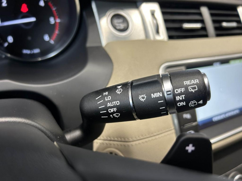 Photo 17 de l'offre de LAND-ROVER RANGE ROVER EVOQUE  2.0 150 SE  BVA  à 20990€ chez MKP Distribution
