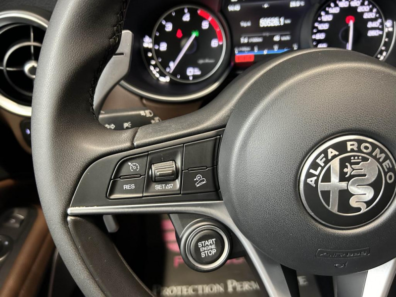 Photo 16 de l'offre de ALFA ROMEO STELVIO 2.2 DIESEL 210  Q4 SUPER AT8 à 26990€ chez MKP Distribution