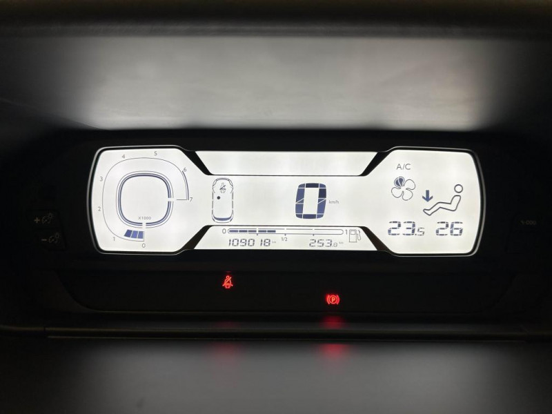 Photo 11 de l'offre de CITROEN C4 PICASSO 1.6 VTi 120 Feel BVM à 8490€ chez MKP Distribution