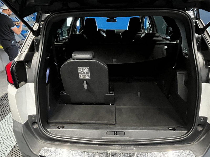 Photo 10 de l'offre de PEUGEOT 5008 1.5 BlueHDi 130 GT Line BVA 7PL à 19490€ chez MKP Distribution