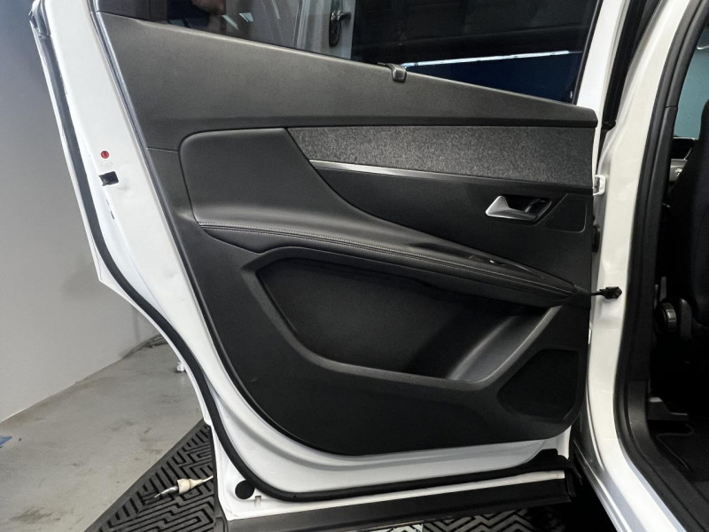 Photo 36 de l'offre de PEUGEOT 5008 1.5 BlueHDi 130 GT Line BVA 7PL à 19490€ chez MKP Distribution