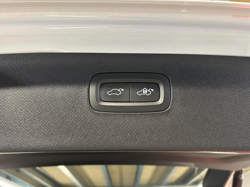 Photo 11 de l'offre de VOLVO XC90 T8 2.0 Twin Engine 407  Geartronic 7pl Inscription Luxe à 35990€ chez MKP Distribution