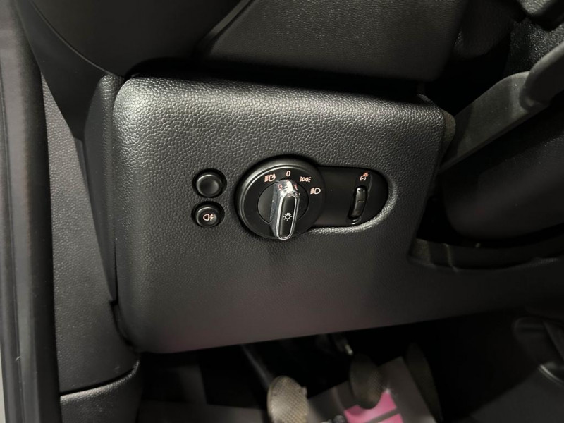 Photo 17 de l'offre de MINI COOPER  1.5 D 116 Edition Blackfriars BVM à 14490€ chez MKP Distribution