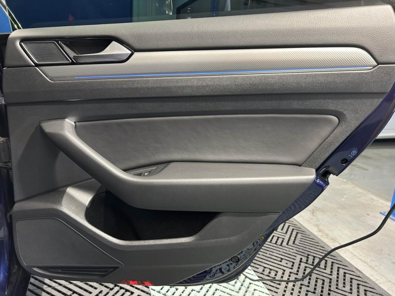 Photo 45 de l'offre de VOLKSWAGEN ARTEON  1.5 TSI 150 DSG7 R-line à 22990€ chez MKP Distribution