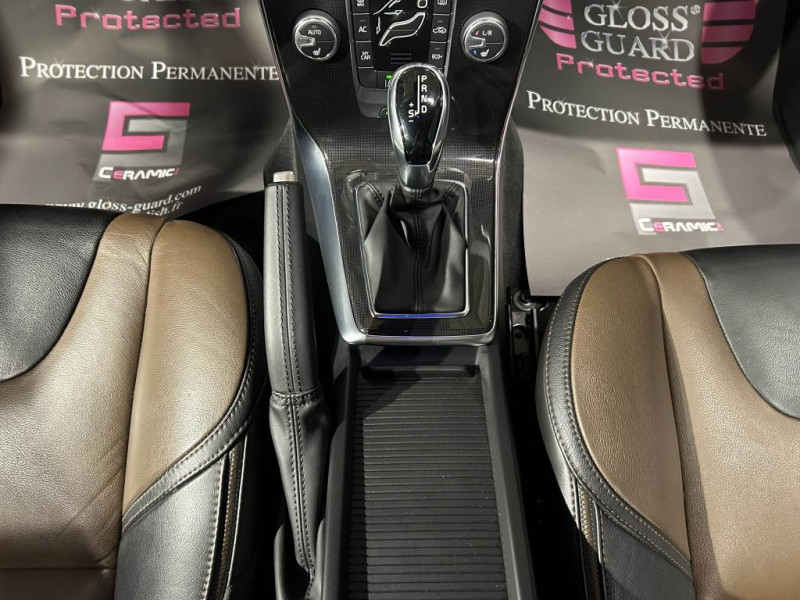 Photo 24 de l'offre de VOLVO V40 CROSS COUNTRY D2  2.0 120  Geartronic Cross Country Oversta Edition à 16490€ chez MKP Distribution