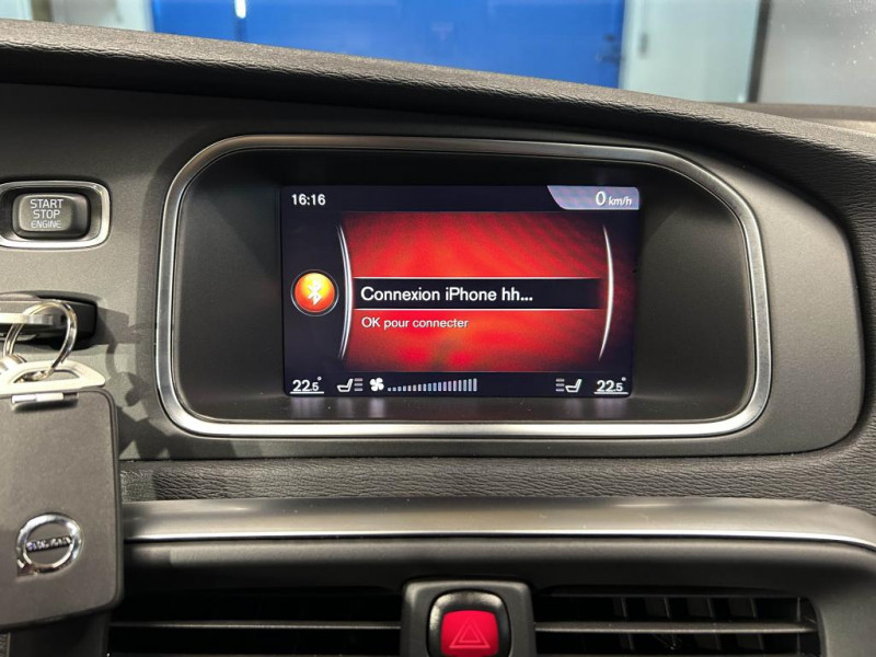Photo 20 de l'offre de VOLVO V40 CROSS COUNTRY D2  2.0 120  Geartronic Cross Country Oversta Edition à 16490€ chez MKP Distribution