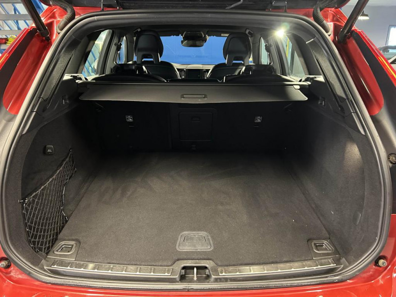 Photo 10 de l'offre de VOLVO XC60  D4 AdBlue 2.0 190  R-Design Geartronic à 29990€ chez MKP Distribution